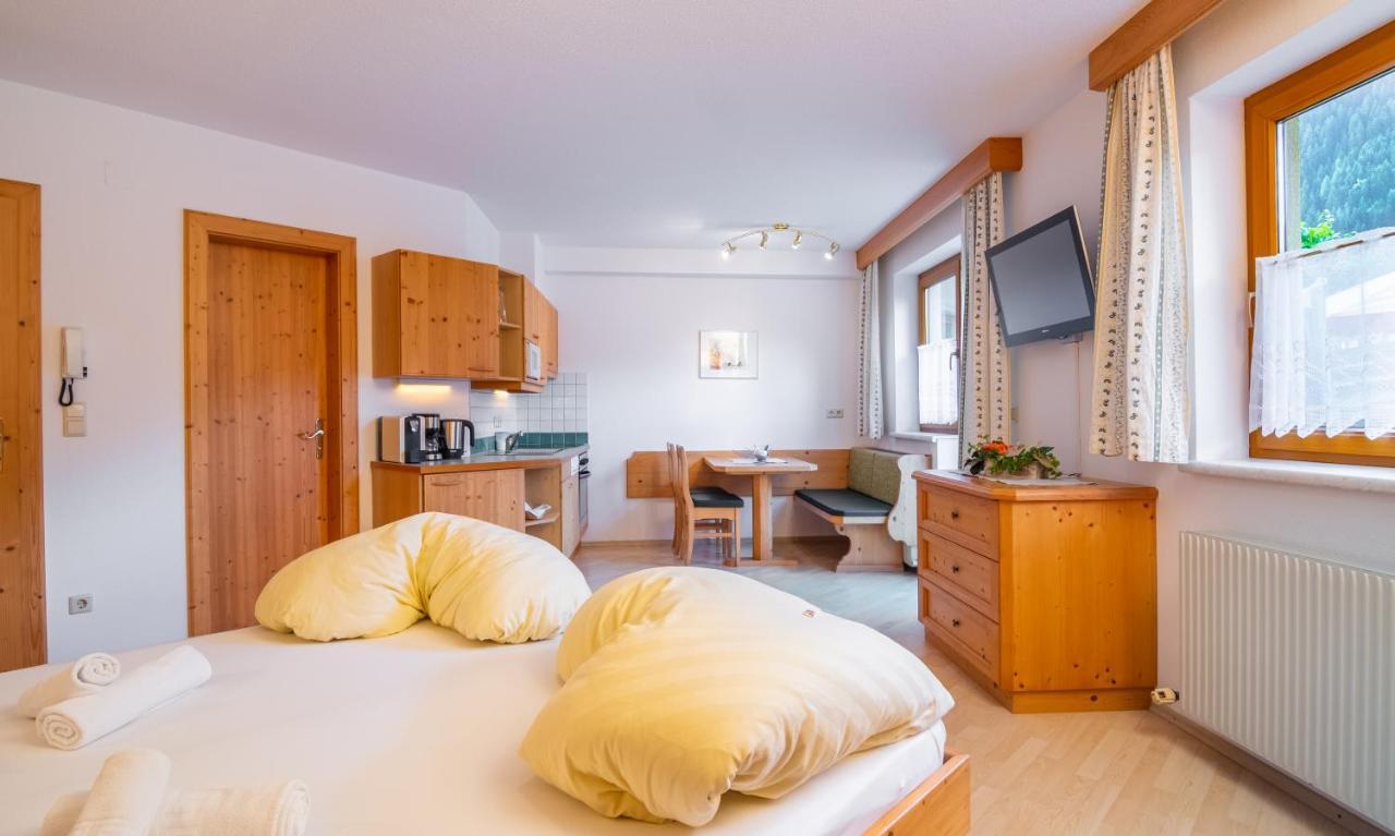 Alpenpension Elferblick Нойштіфт-ім-Штубайталь Екстер'єр фото